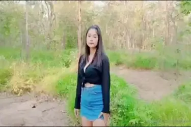 Ajak Pacar Ngewe Ganas di Semak-semak poster